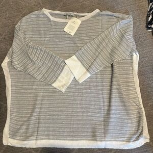 Lightweight linen pull over